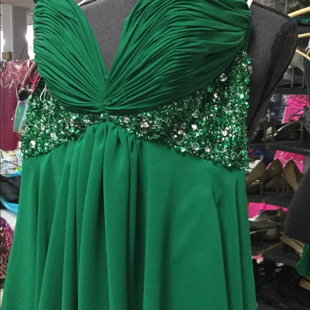 Alyce designs short dress size 6 green NWT